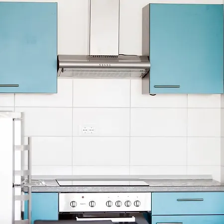 Anna Blue Apartment Split